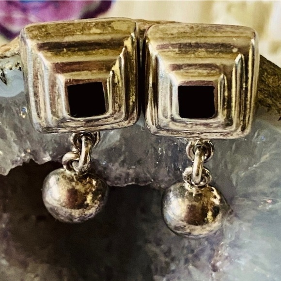 STERLING SILVER BLACK ONYX VTG EARRINGS - Picture 3 of 10